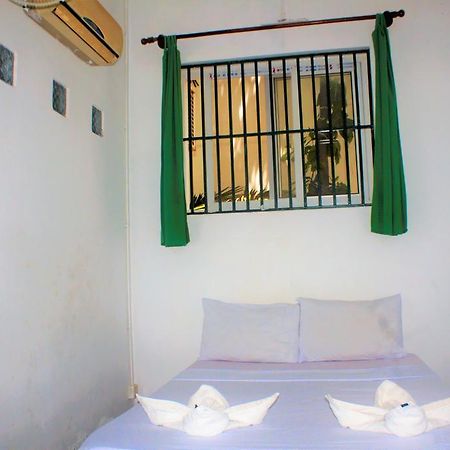 Garden Guest House بنوم بنه المظهر الخارجي الصورة